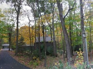 89 Ravens Croft Rd, Vernon, CT 06066