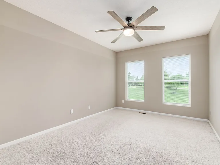 5642 Coventry Ct — Photo 29