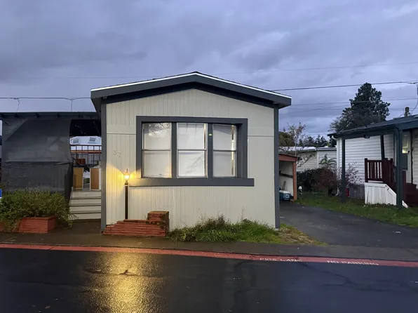 8951 SE Fuller Rd Unit 37, Happy Valley, OR 97086