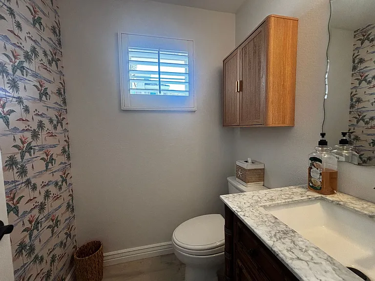 634 Compass Ct — Photo 11