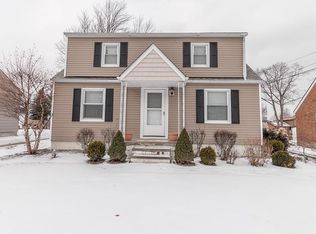 6129 E Pleasant Valley Rd, Independence, OH 44131