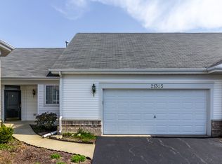 21305 Hidden Lake Ct, Crest Hill, IL 60403