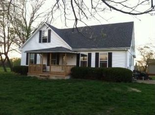 5609 Goeddeltown Rd, Waterloo, IL 62298