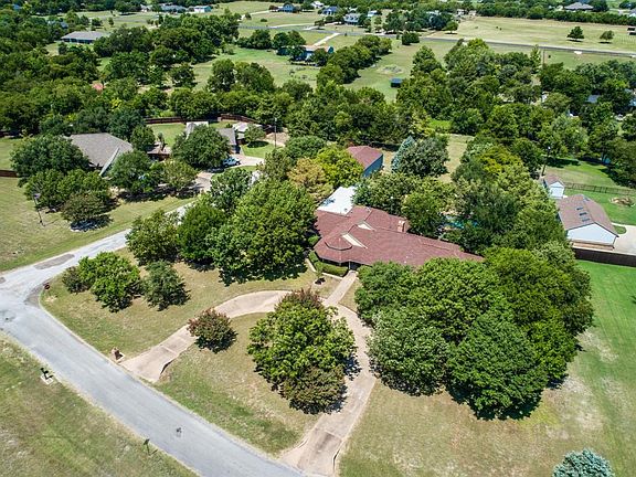 3rd image of 1201 N Creek Cir