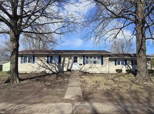 407 S 7th St, Oskaloosa, IA 52577
