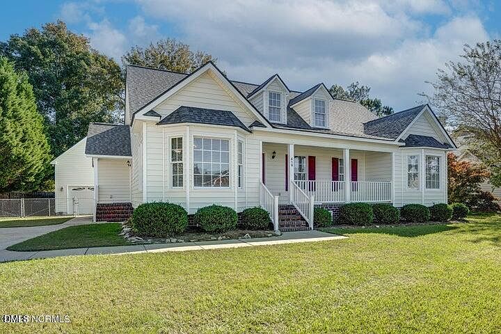 1st image of 416 Woodfield Dr