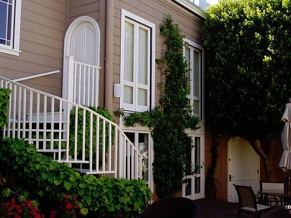 3rd image of 1 Whiting St #Gorgeousho