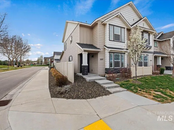 2517 E Goldstone St, Meridian, ID 83642