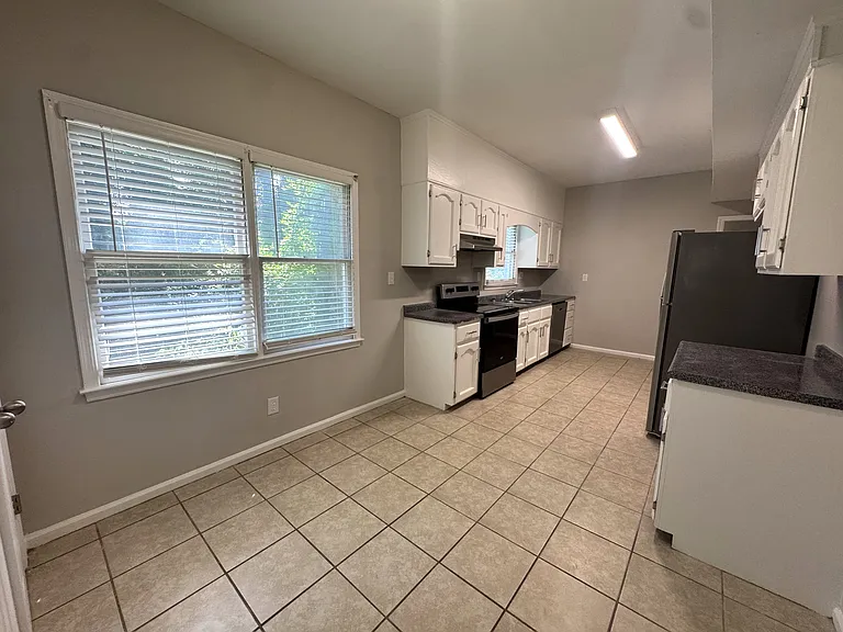 620 Pinecrest Dr — Photo 9