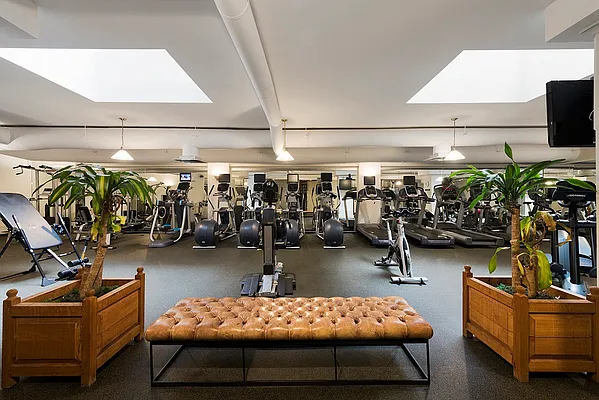 Rented by Renetta Real Estate | media 26