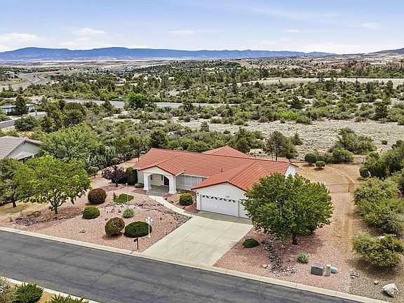 2nd image of 5801 N Honeysuckle Rd