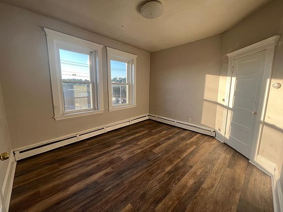 5th image of 526 Western Ave #11-15