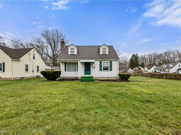 2249 Coleman Dr, Youngstown, OH 44511