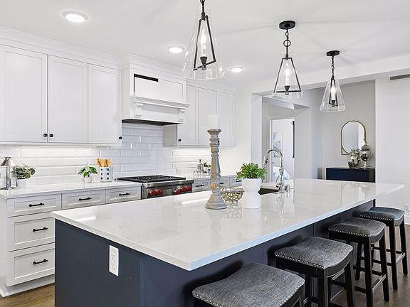 4th image of 222 Ferndale Rd S Unit 304