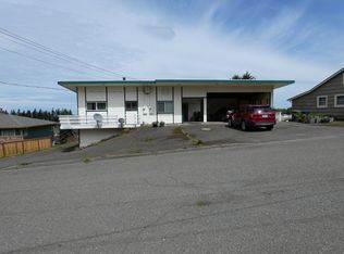 1729 E 3rd St, Port Angeles, WA 98362