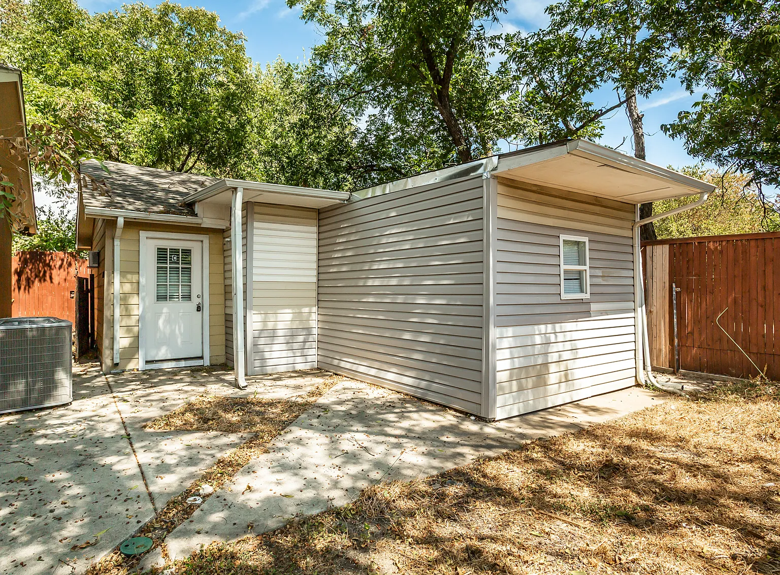 1 bed, 650 sqft, $995 — Photo 3