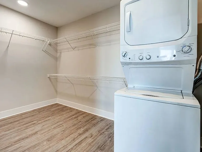 Ogden Apartments — Photo 15