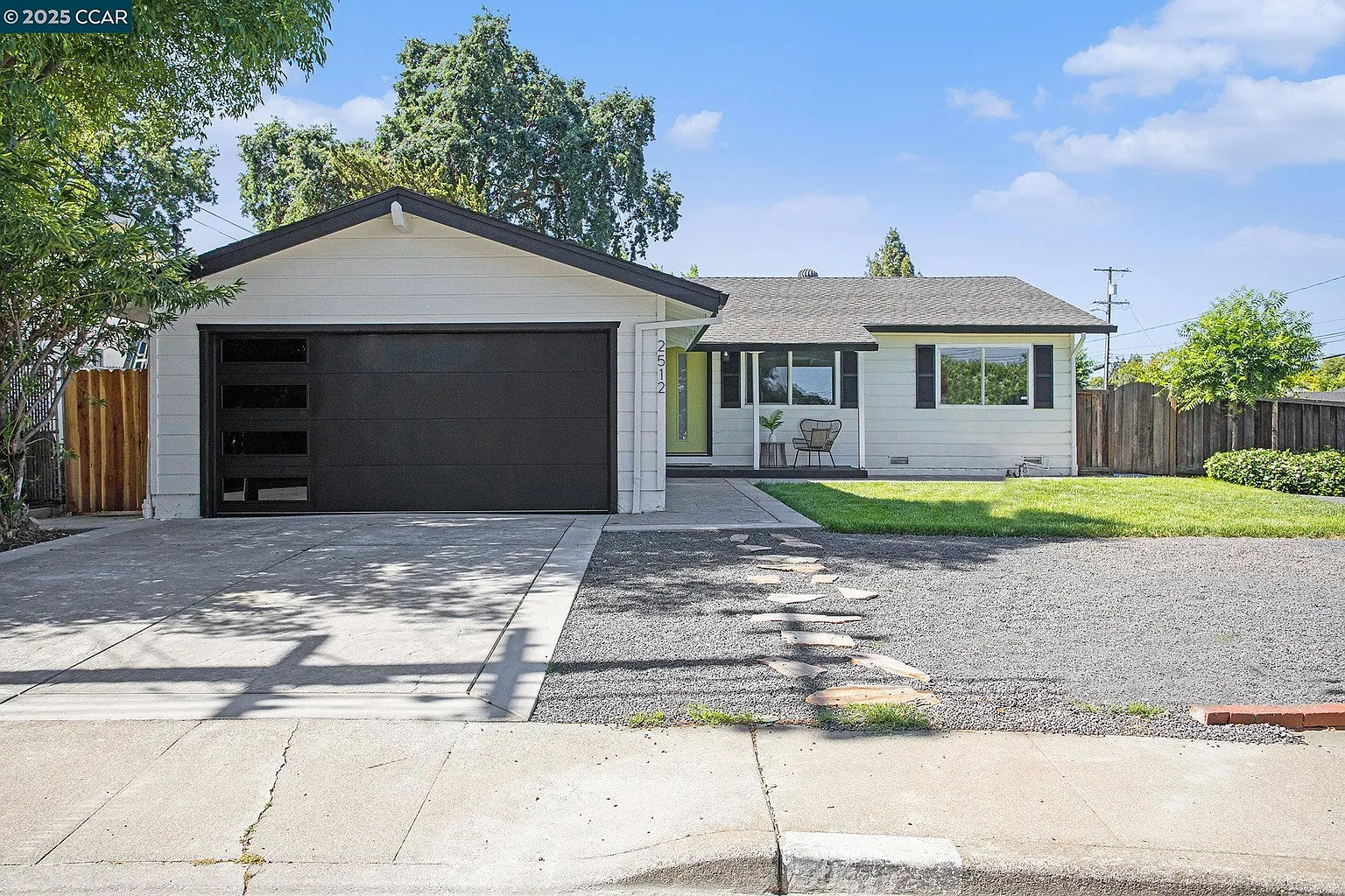 2512 Montgomery Ave photo 1