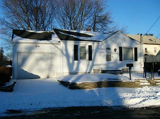 3 Gleason St, Cranston, RI 02910