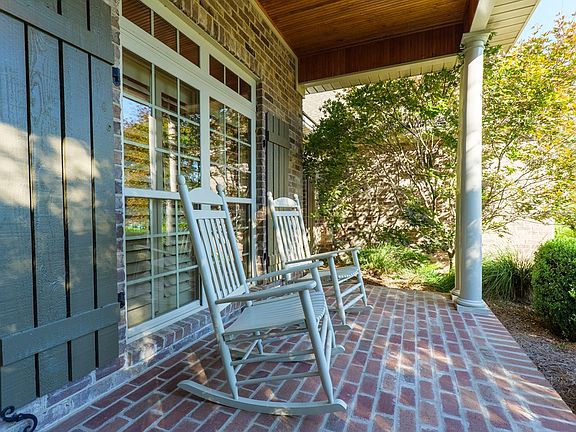 3rd image of 4618 Blackwater Dr