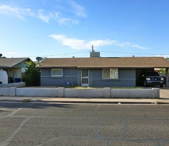 1st image of 938 E 11th Ave