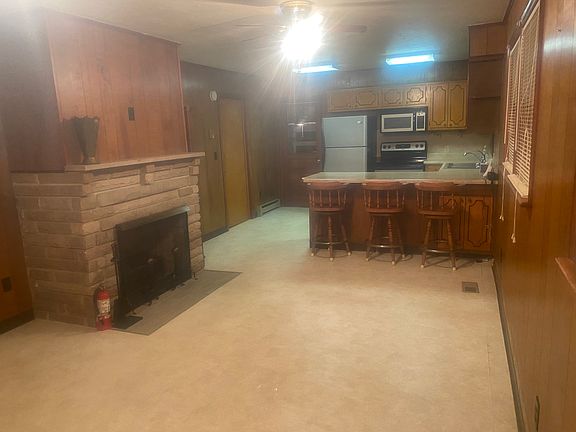 4th image of 139 Green Valley Ln