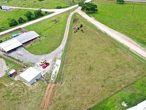 4th image of 11560 Timber Ln