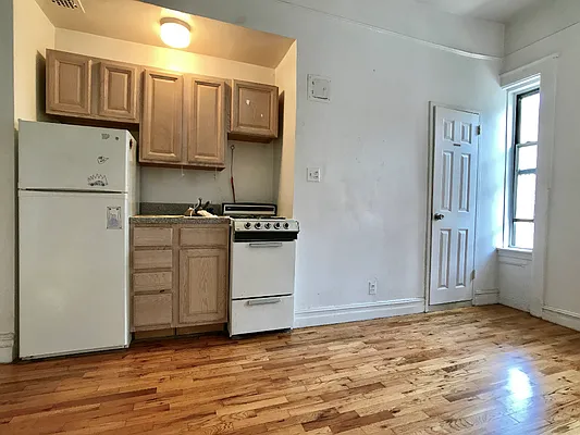 Rented by Sovereign Associates | media 13