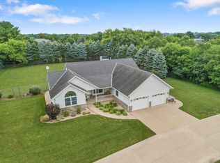 30826 River Bend Dr, Waterford, WI 53185