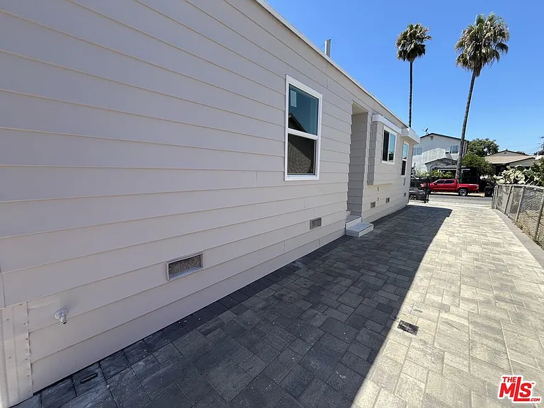 8640 Baring Cross St — Photo 21