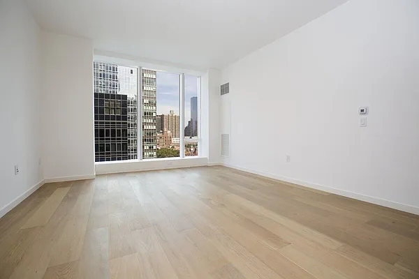 Rented by Nest Seekers International | media 34