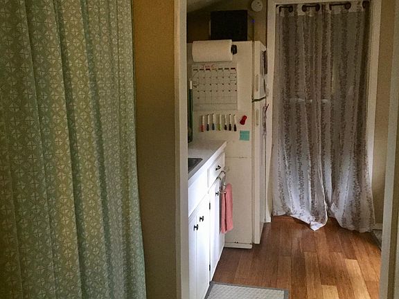 5th image of 4305 Caswell Ave #100