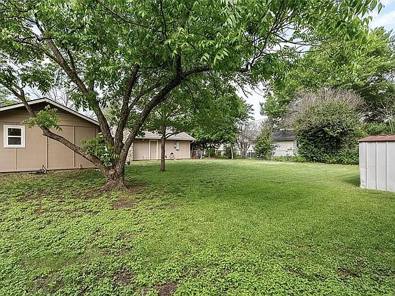 3rd image of 2603 Cottonwood Dr