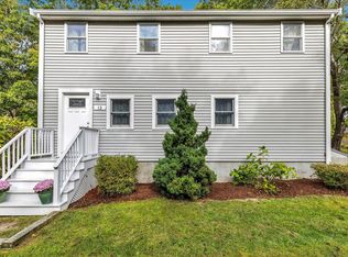 12 Mayflower Dr, Plymouth, MA 02360