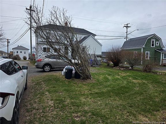 3rd image of 183 Brunswick St