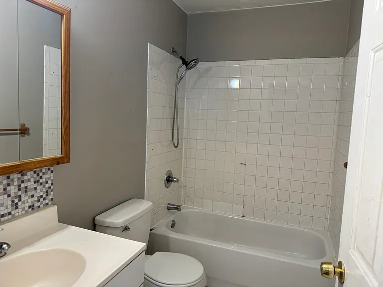 8716 Timken Ave — Photo 8