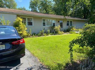 23 Carol Ln, Howell, NJ 07731