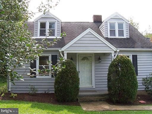 1st image of 76 W Shirley Ave