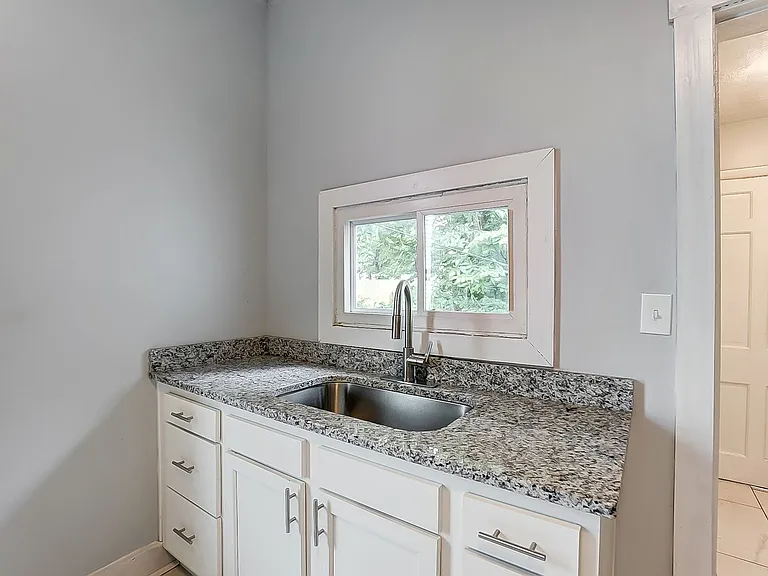 424 Bantz Ct — Photo 12