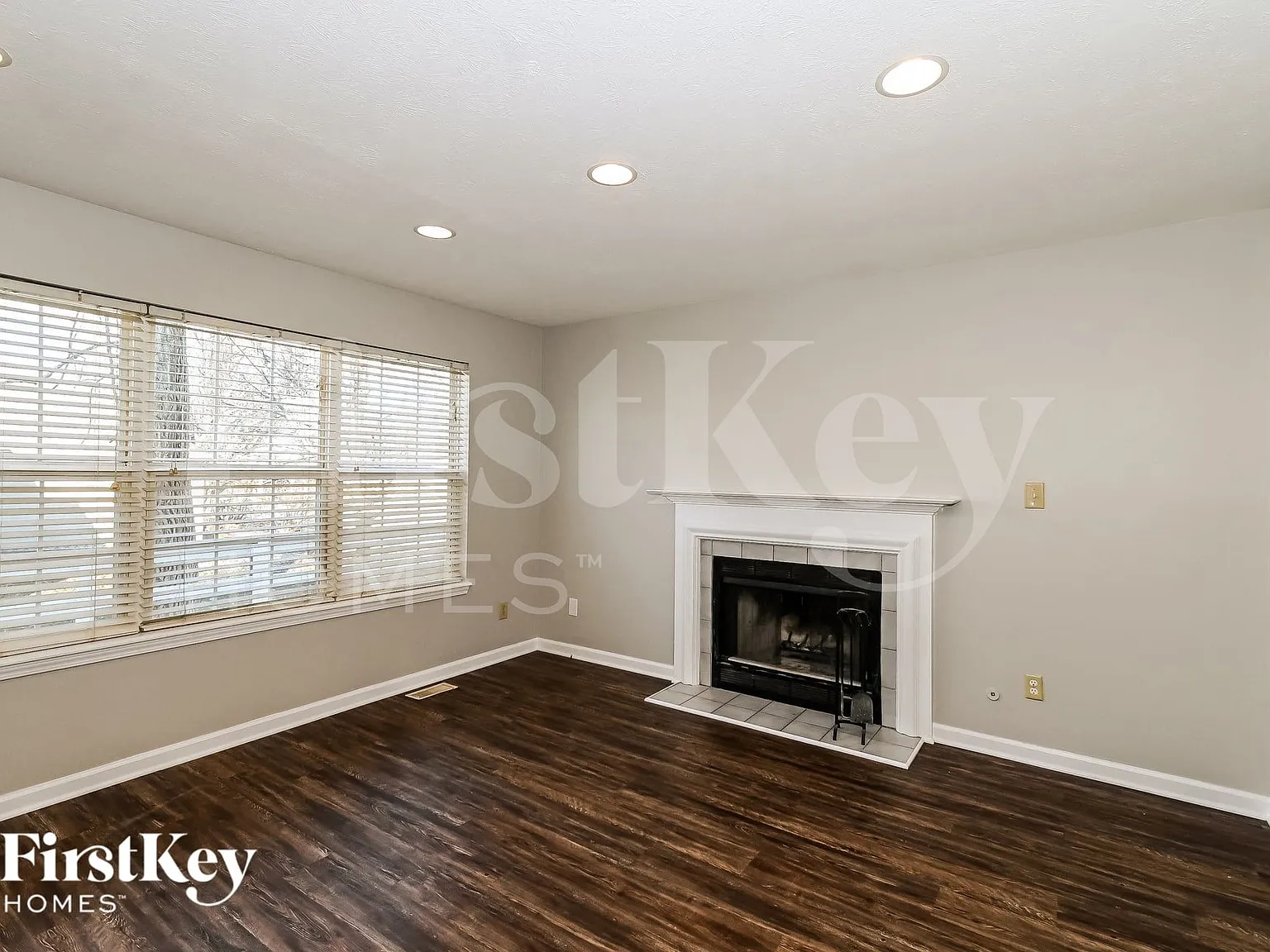 4 bed, 2.5 bath, 2020 sqft, $2,210 — Photo 2