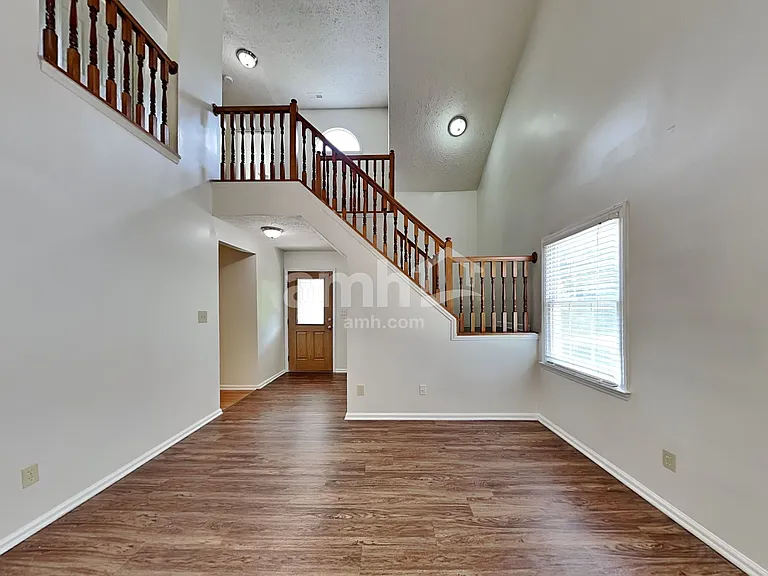 210 Wood Valley Ct — Photo 9