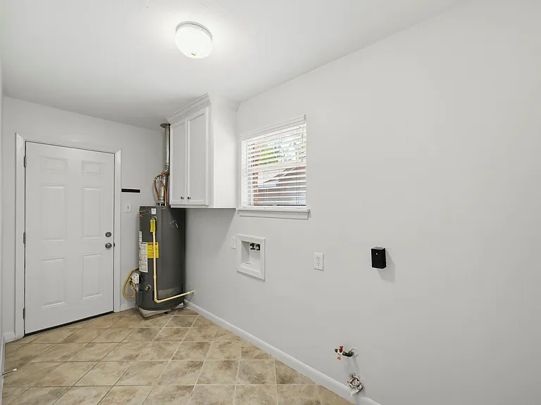 10503 Shadow Wood Dr — Photo 17