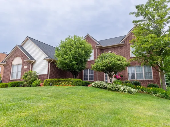 3970 May Center Rd, Lake Orion, MI 48360