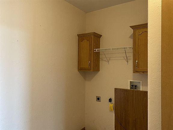 4th image of 6621 Tuttle Creek Blvd