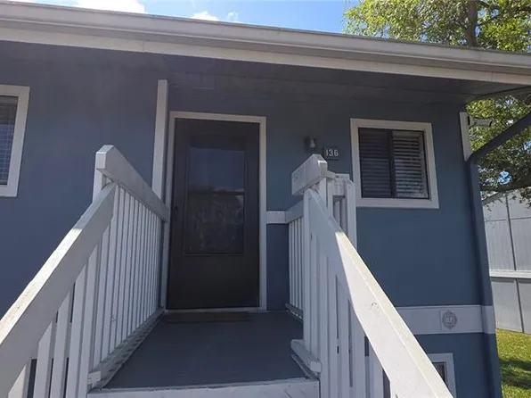 6033 34th St W APT 136, Bradenton, FL 34210