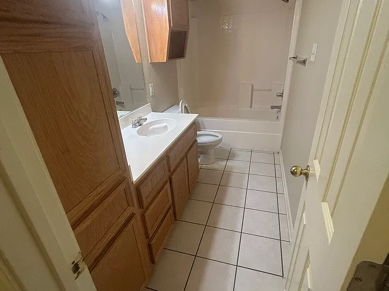 4506 Pennington Ave #B — Photo 6