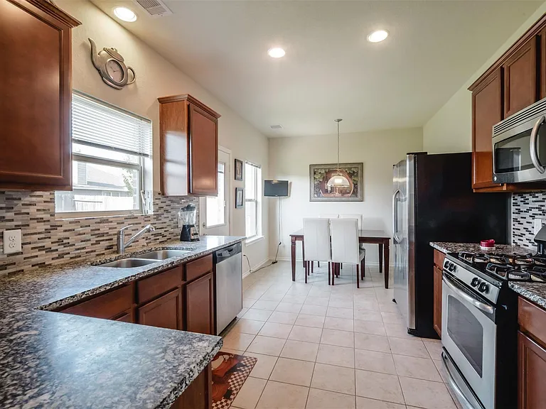 8730 Sunny Gallop Dr — Photo 12