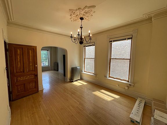 2nd image of 2050 N Clifton Ave #2
