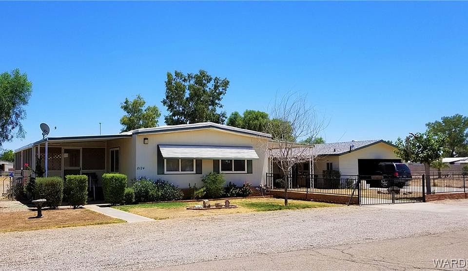 1st image of 8124 S Smoketree Ln