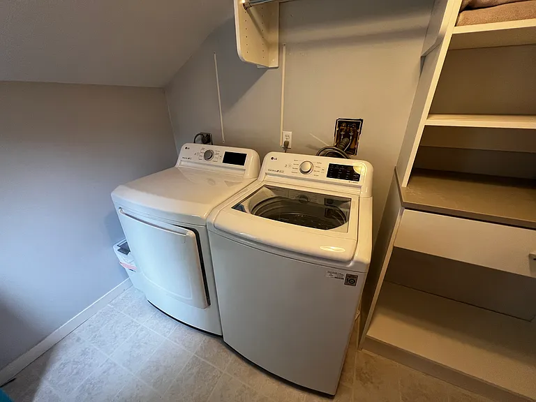 2 Karynel Dr — Photo 19
